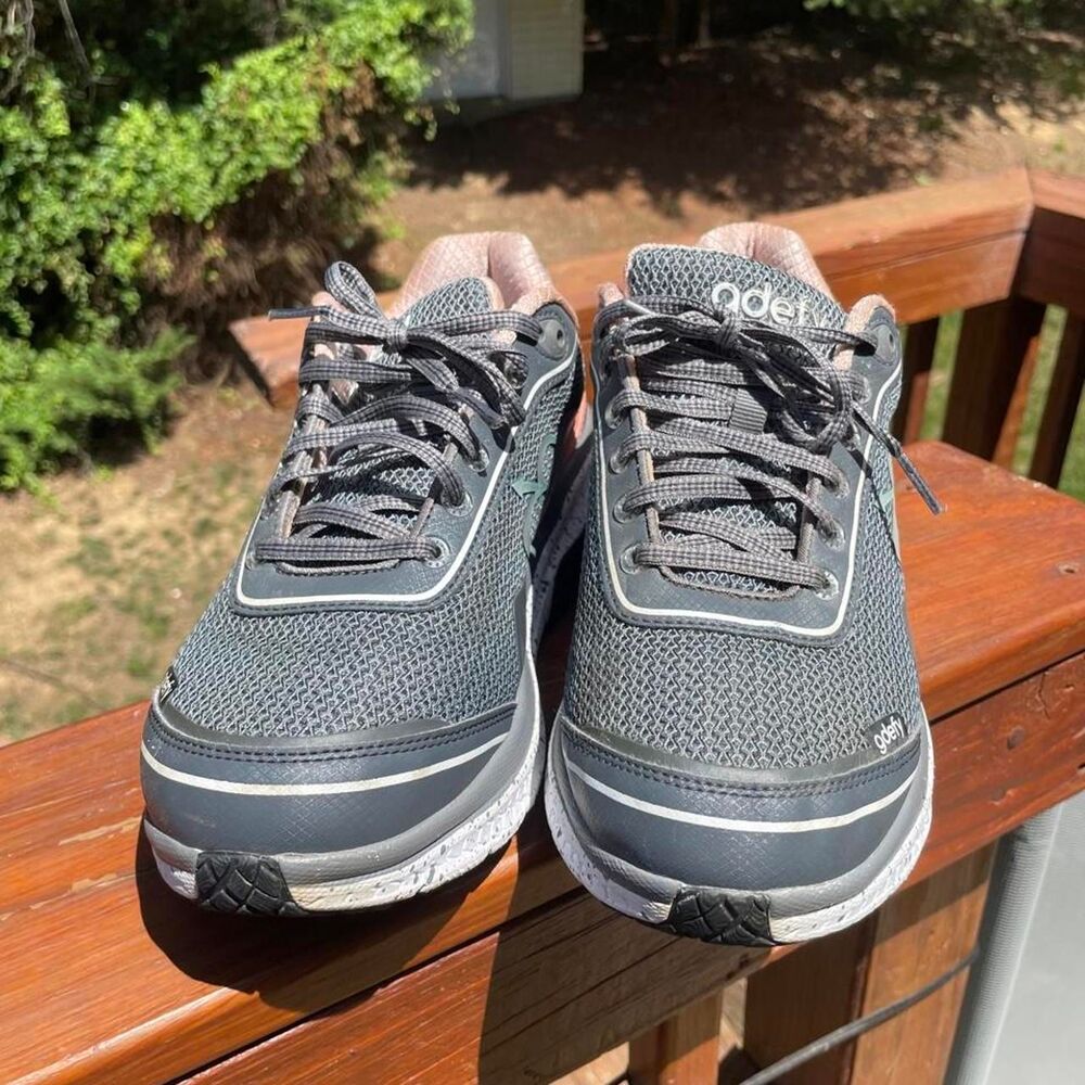 Gdefy Women's 9 Mighty walk pain reducing shoes